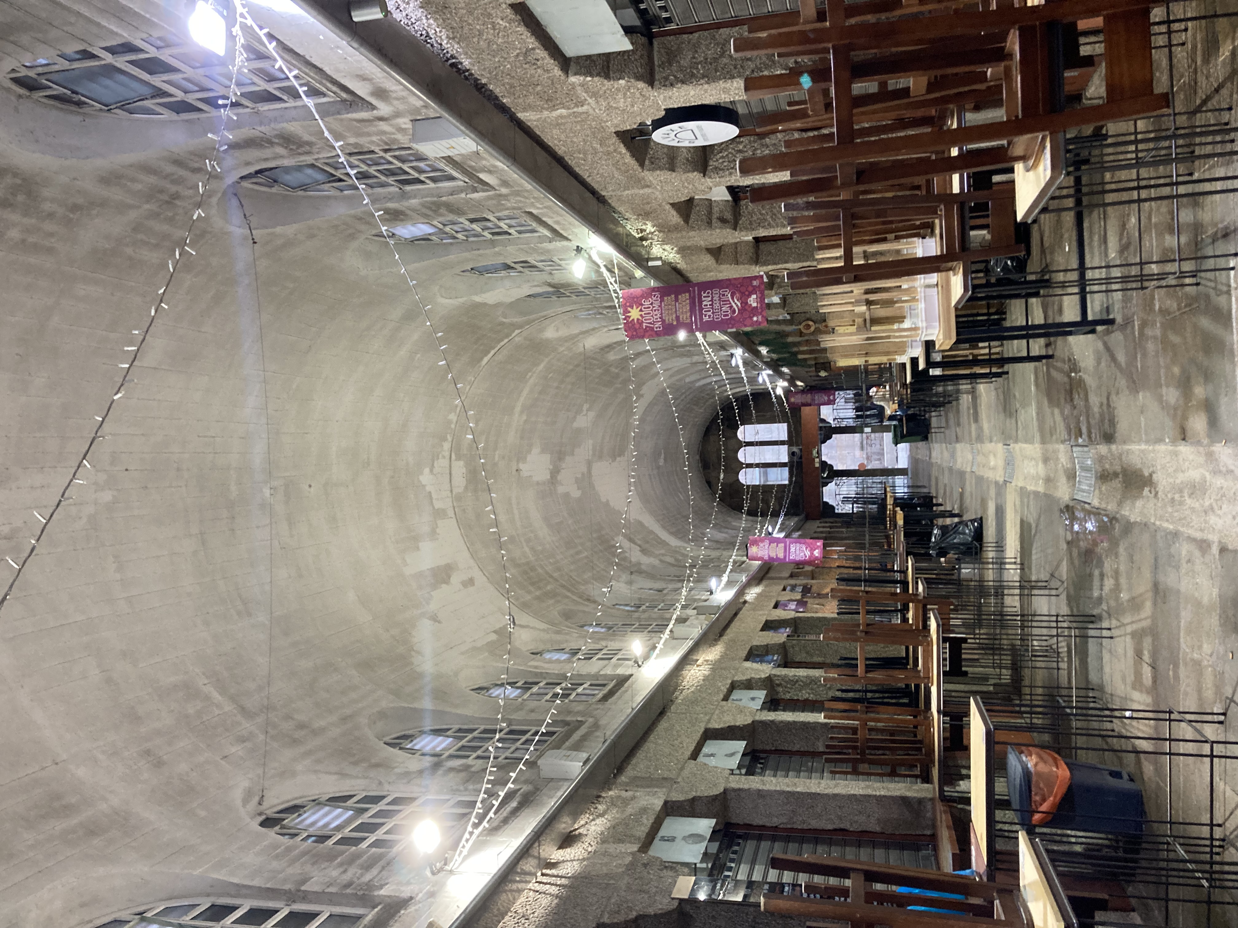 emtpy market hall in Santiago de compostella
